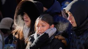 瑞士酒吧惡火釀40死，民眾發起悼念活動。（圖／美聯社／達志影像）