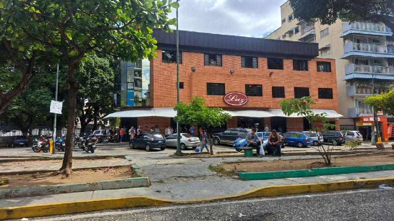 委內瑞拉首都委內瑞拉左派總統馬杜洛戲劇性地遭到抓捕後局勢不明,當地台商指出,部分市場和藥局出現排隊人潮。(委內瑞拉卡拉卡斯台商劉先生提供)中央社記者鍾佑貞華盛頓傳真 115年1月5日