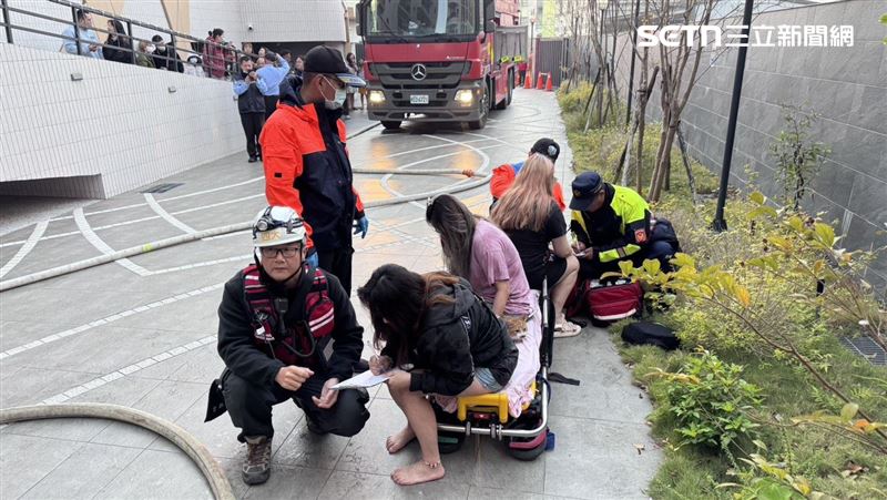 新／台南大樓火警「窗內全紅」3女困陽台