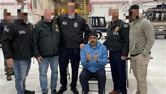 馬杜洛上銬比讚　他：懷疑攝影師是台灣人