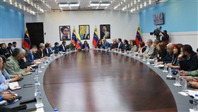 委內瑞拉副總統羅德里格斯（Delcy Rodriguez）當地時間4日已正式就任代理總統職位。（圖／翻攝自X平台 @SPREADTHEWELL）