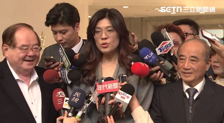 國民黨主席鄭麗文率副主席致送王金平最高顧問聘書（圖／翻攝畫面）