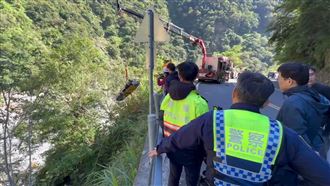 男大生中橫墜谷亡　家屬悲慟奔花蓮認屍