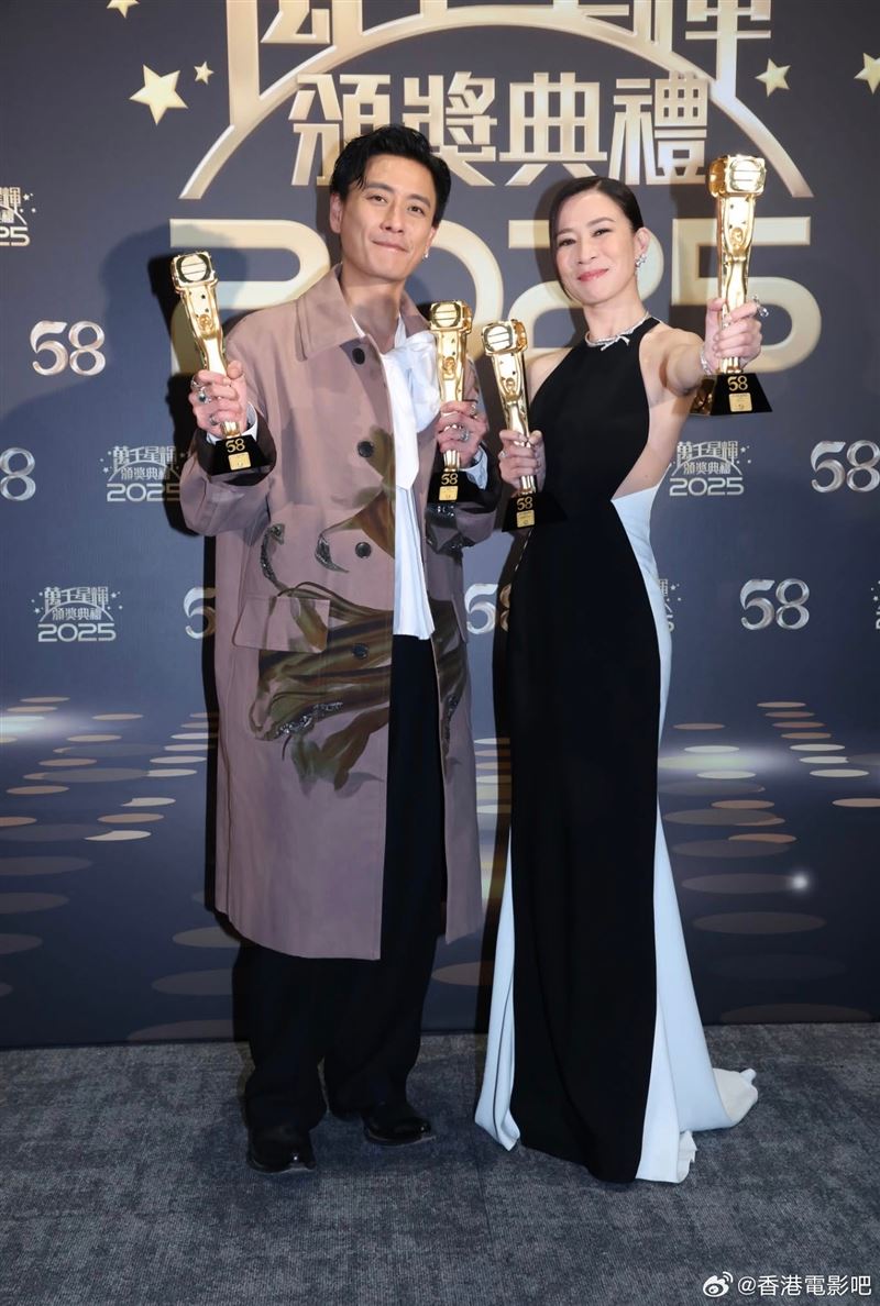 黃宗澤、佘詩曼以《新聞女王2》獲得大灣區雙料視帝、視后。（圖／翻攝自微博）