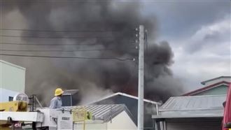 新／花蓮惡火延燒鄰居！民眾急抱神像逃生