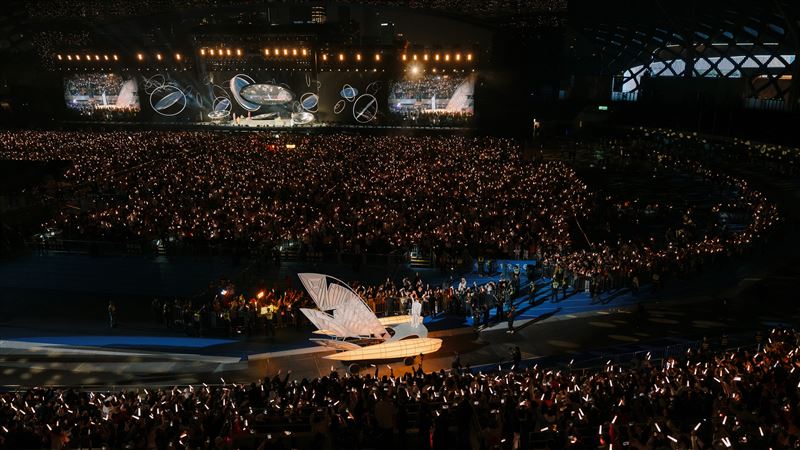 林憶蓮乘坐花車繞場，與歌迷近距離接觸。（圖／索尼音樂提供）