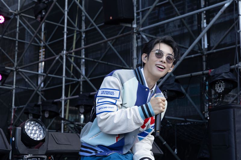 蕭子墨迎來35歲生日，推出新單曲〈調頻〉。（圖／植光土壤音創提供）