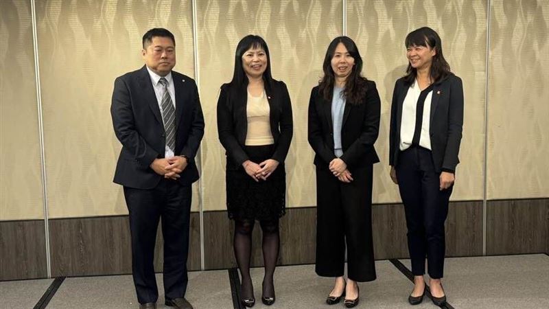 群益投信示警，2026年波動專殺散戶，雖有「金髮姑娘」行情但震盪劇烈。川普為保選票將維持流動性，聯準會因AI衝擊就業轉向降息。林宗慧點出唯一活路：鎖定美債4%殖利率，現為極佳甜蜜點與定海神針，抱緊這「神器」才能持盈保泰。（圖／記者師瑞德攝影）