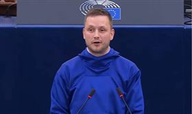 美國總統川普主張格陵蘭應納入美國領土的說法，格陵蘭總理尼爾森也發文警告：「夠了。」（圖／翻攝自IG @jens_frederik）