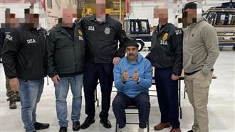 馬杜洛夫婦穿囚服受審　喊冤：我是被綁架