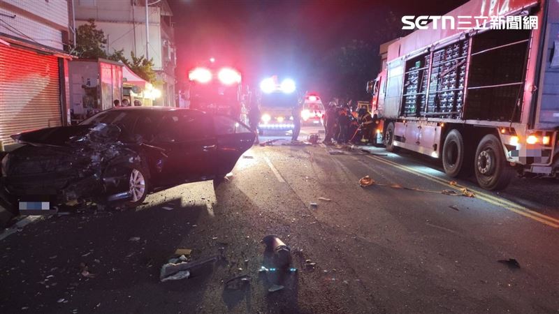 事故現場一片凌亂。（圖／翻攝畫面）