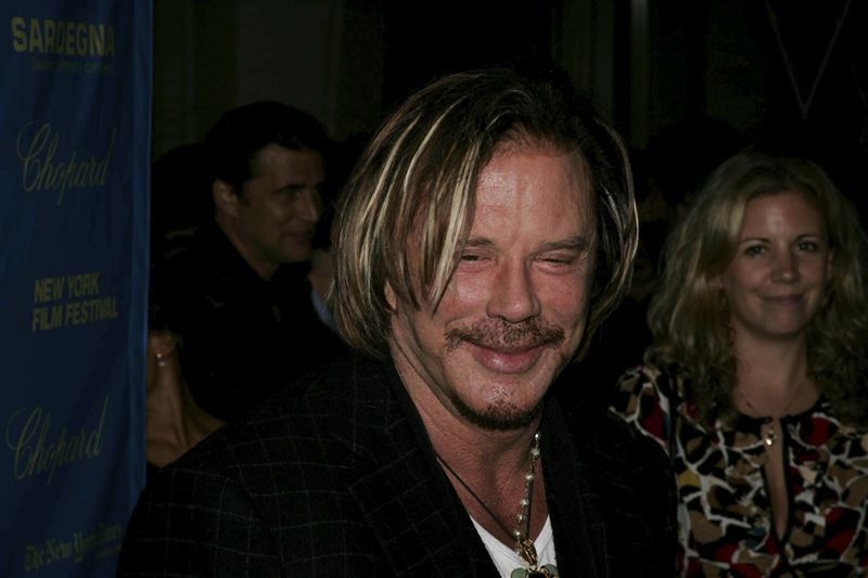 米基洛克因積欠5.9萬美元(約新台幣185萬元)，正面臨被趕出租屋的可能。（圖／美聯社／達志影像）