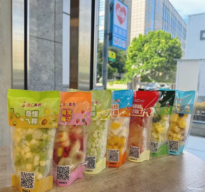 萊爾富2024年開發果C果昔。(圖／萊爾富提供）