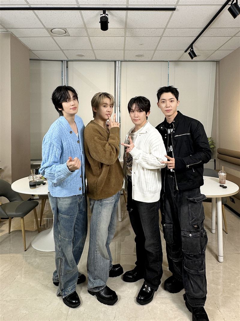 創造（右1）於2010年7月以二代男團TEEN TOP成員身分出道。（圖／翻攝自X平台 @TEEN_TOP）