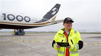 全台第1架！星宇機隊最大咖A350-1000返台