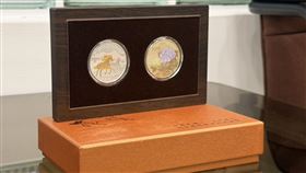 丙午馬年生肖紀念套幣、央行、紀念幣（圖／央行提供） 