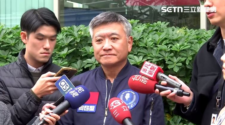 媒體人何啟聖宣布爭取中國國民黨花蓮縣長提名,要終結傅氏王朝。(圖/翻攝畫面)