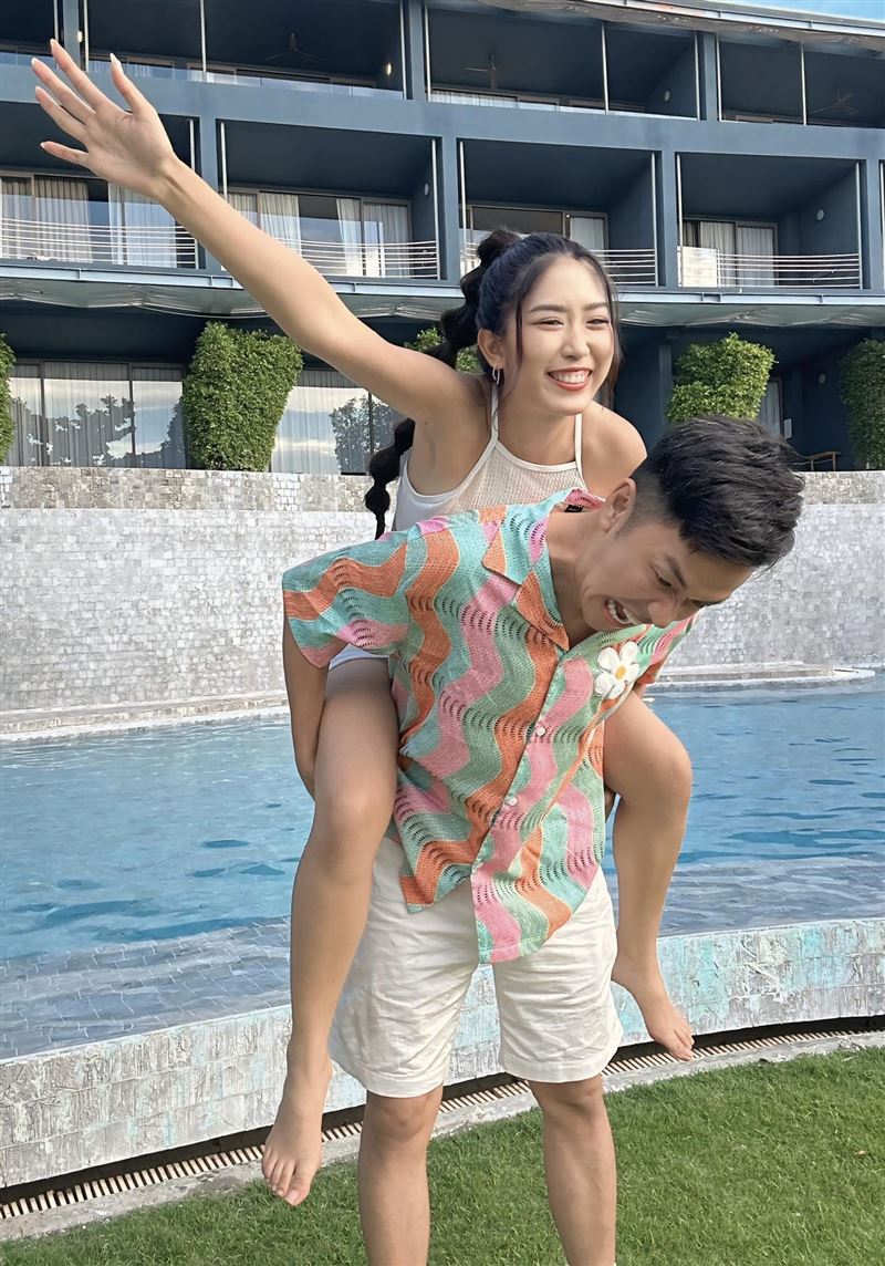 香蕉跟老婆感情甜蜜。（圖／翻攝自臉書）