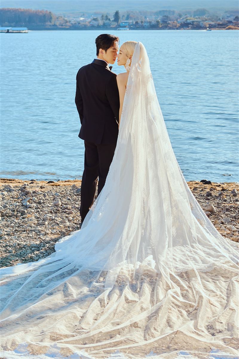 陳漢典、Lulu婚紗照曝光。（圖／天地合娛樂提供）