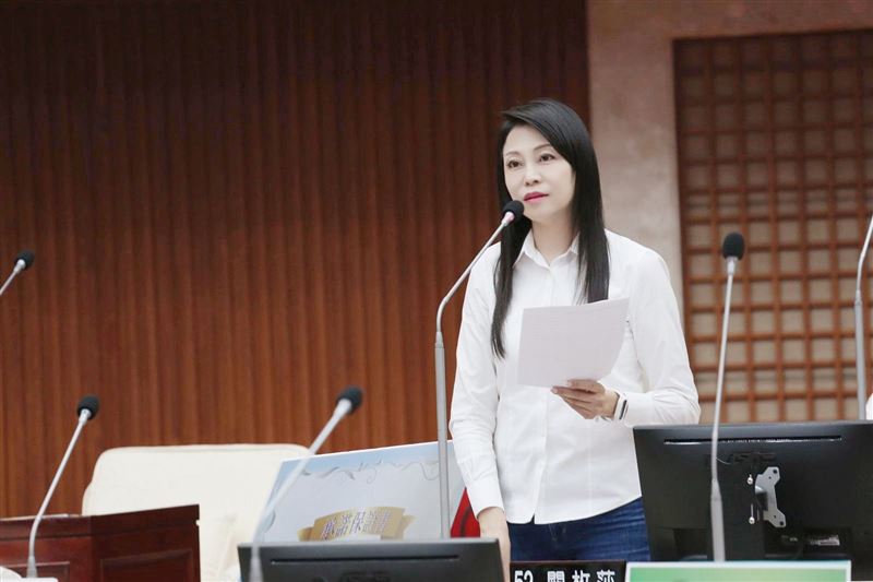 闕枚莎推生生喝鮮奶3.0，讓北市健康政策串聯老幼。（圖／闕枚莎提供）