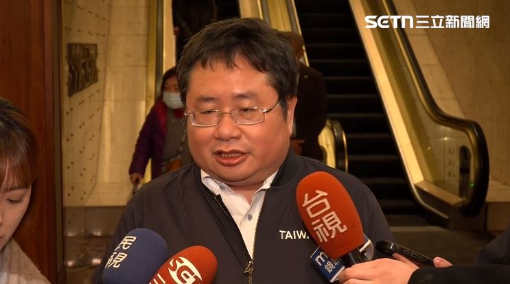 石平與矢板明夫晚間6時赴喜來登參加「吃海鮮挺日本」千人宴。（圖／翻攝畫面）