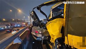 台北,貨車,賓士車,車道,國道,車禍,連撞（圖／翻攝畫面）