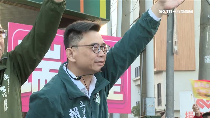 前進北高雄核心　賴瑞隆路口拜票最後衝刺