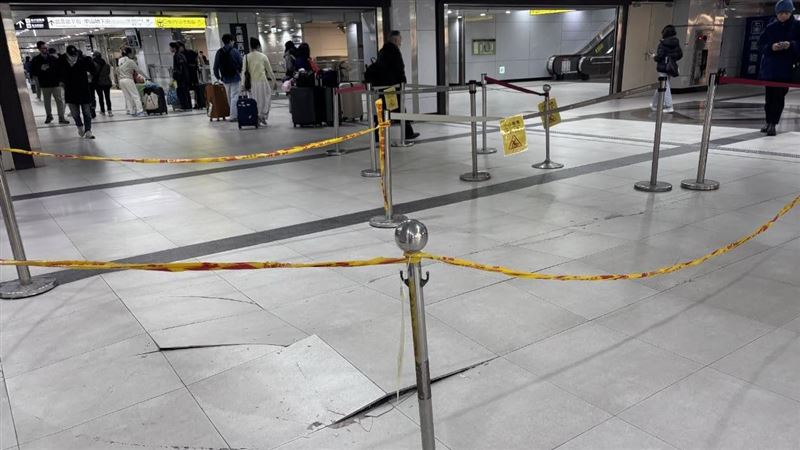 北車「地磚冷到裂開」!站方急拉紅龍封鎖