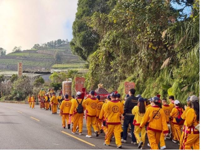 馬祖天后宮恭請曾登上世界之巔的媽祖金身同行，為此次上山之行增添特殊象徵意義。（圖／翻攝自阿里山新印象官方IG）