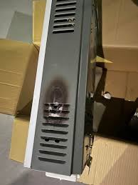 網友反映，熱水器用沒多久就壞掉，送修才發現是盜版。（圖／翻攝臉書）