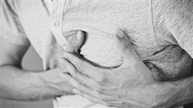 夫妻為孩成績爭吵　他胸痛驚血管氣炸40cm