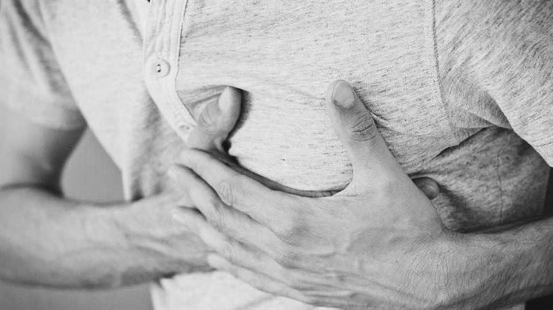 夫妻為孩成績爭吵 他胸痛驚血管氣炸40cm