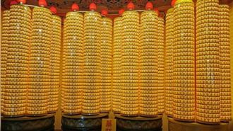 女信徒豪擲500萬連點10年！8光明燈一次看