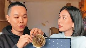 莫莉（右）與經紀人Henry（左），雖都在包車請款群組內，卻將被詐騙都咎責於匯款的前助理身上。（圖／翻攝自莫莉IG）