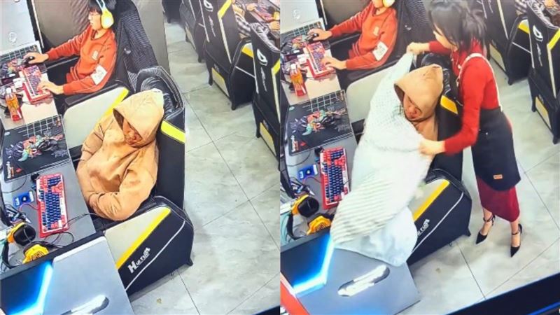 男子在網咖打電動打到睡著，店員貼心幫蓋被。（圖／取自微博）