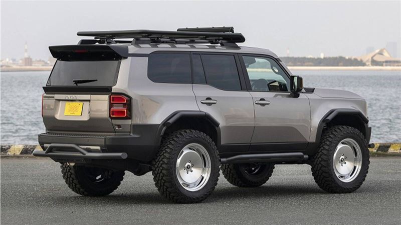 車身高度比原廠足足高出7吋,搭配22吋Kuhl輪圈與37吋橫濱泥地胎。(圖/翻攝KUHL網站)