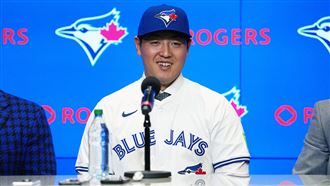 岡本和真選擇藍鳥　要感謝女兒「神助攻」