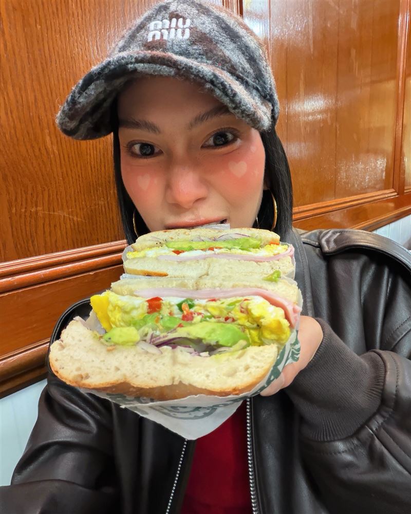 莫莉從《大學生了沒》出道。（圖／翻攝自臉書）