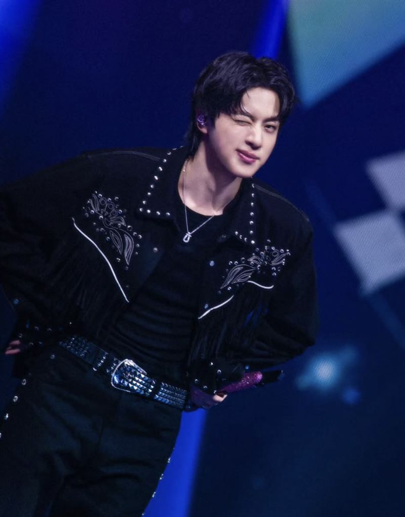 防彈少年團JIN獲金唱片人氣獎。（圖／翻攝自IG）