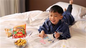 捷絲旅宜蘭礁溪館攜手「卡滋爆米花」推出「冬趣POP控！」住房專案。（圖／品牌業者提供）