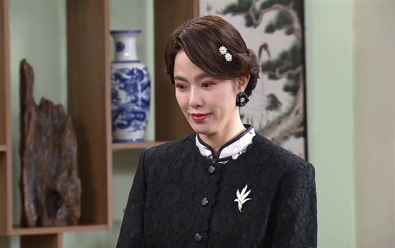 黃瑄拍攝低聲下氣陪笑的戲碼時，心境回到初入戲劇圈的那段日子。（圖／台視提供）