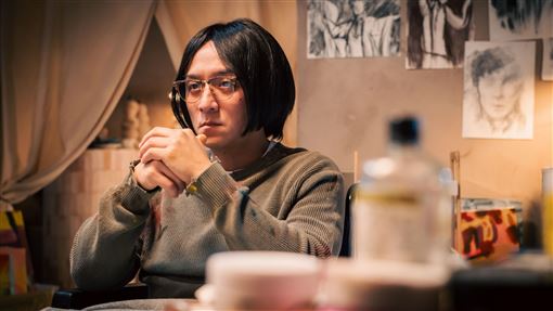 賴雅妍怎麼了「整頭爆改」水母頭公主切長