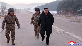 南韓專家分析，北韓恐害怕當地民眾聯想到金正恩，所以不敢在國內報導馬杜洛遭逮相關消息。（圖／美聯社／達志影像）