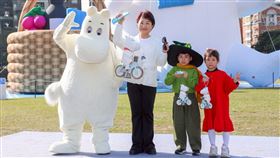 盧秀燕邀請民眾到台中欣賞「姆明」馬年主燈。翻攝自盧秀燕臉書