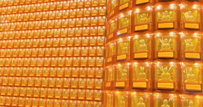 點光明燈的意義是為活人祈福，二類人不適合點光明燈，一是不能為死去的父母，二是嬰靈。 （示意圖／楊登嵙提供）