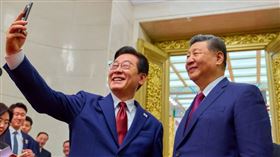 習近平、李在明自拍。（圖／取自X「@Jaemyung_Lee」）