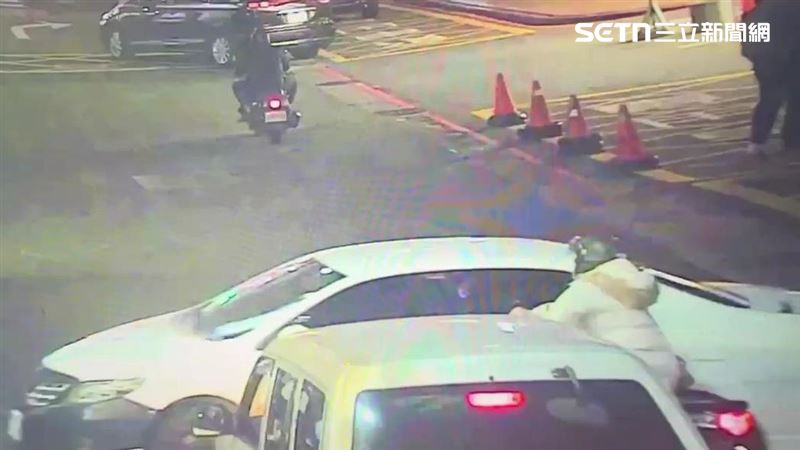 北車旁轎車暴衝事故　22歲女肇事原因曝光