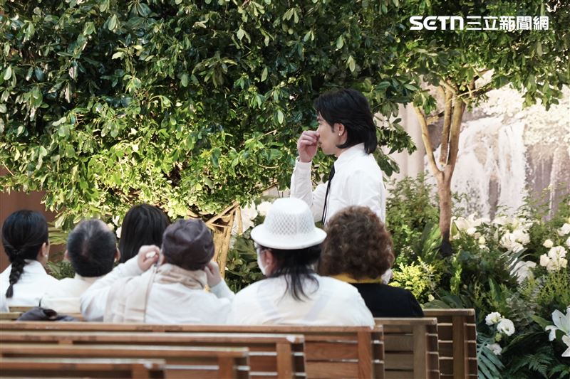 林光寧逝世舉辦追思會，歌王女婿蕭敬騰悲痛現身。（圖／記者趙于瑩攝影）