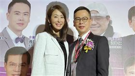 賈永婕陪同老公王兆杰出席領獎。（圖／翻攝自賈永婕臉書）