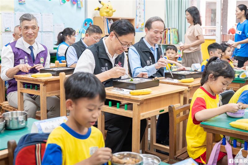 張善政說，既然每一個孩子都更珍貴，公共政策就應該更站得出來。（圖／翻攝自張善政臉書）